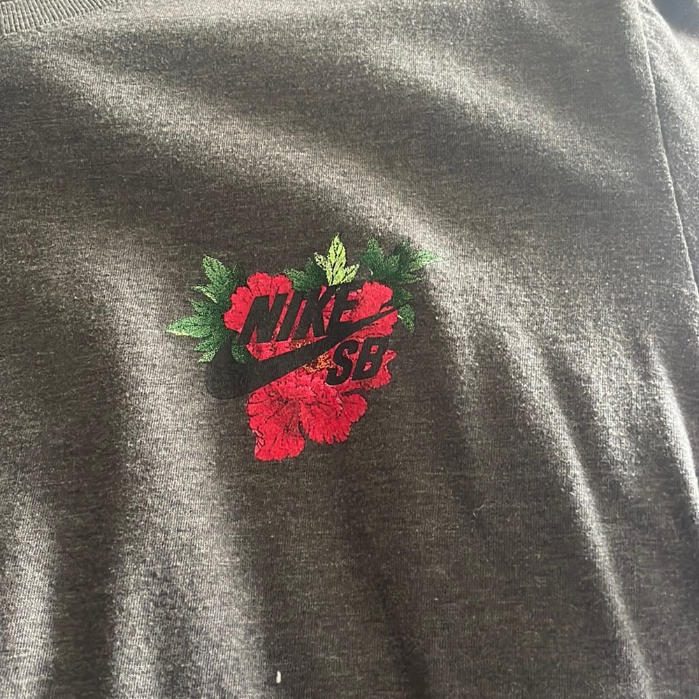 Grey xl Nike sb t shirt